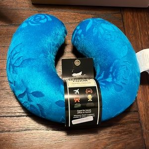 New Travel Pillow Memory Foam Teal Blue Velvety Floral Rose Pattern Neck Support